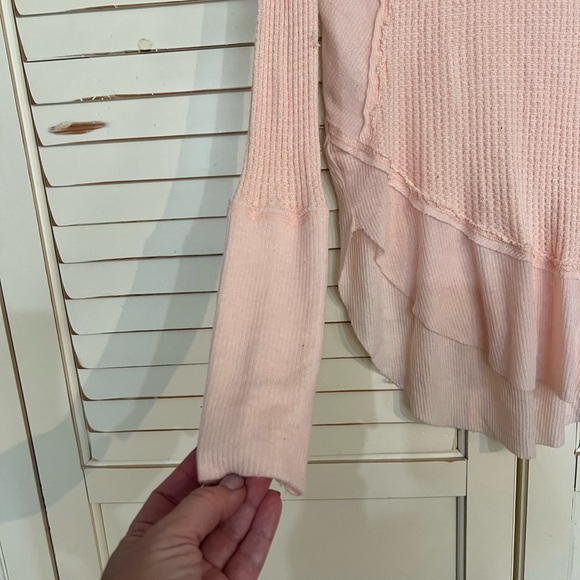 We The Free Long Sleeved Sz XS - Picture 4 of 8